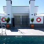 Iceberg Bs51 Con Terraza, Parking Y Piscina